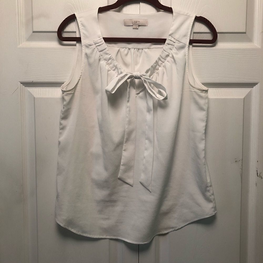 LOFT Keyhole Tie Front Top